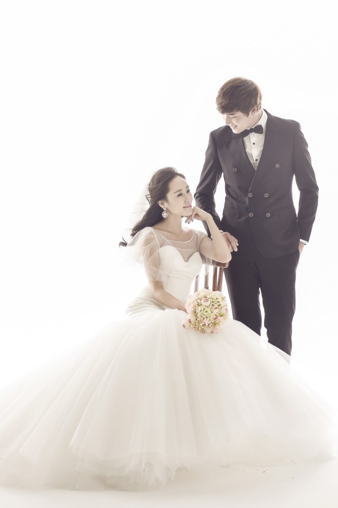 婚紗攝影,自助婚紗,婚紗推薦,婚紗禮服,二手禮服,禮服專賣,禮服特賣,手工禮服,手工婚紗,禮服推薦