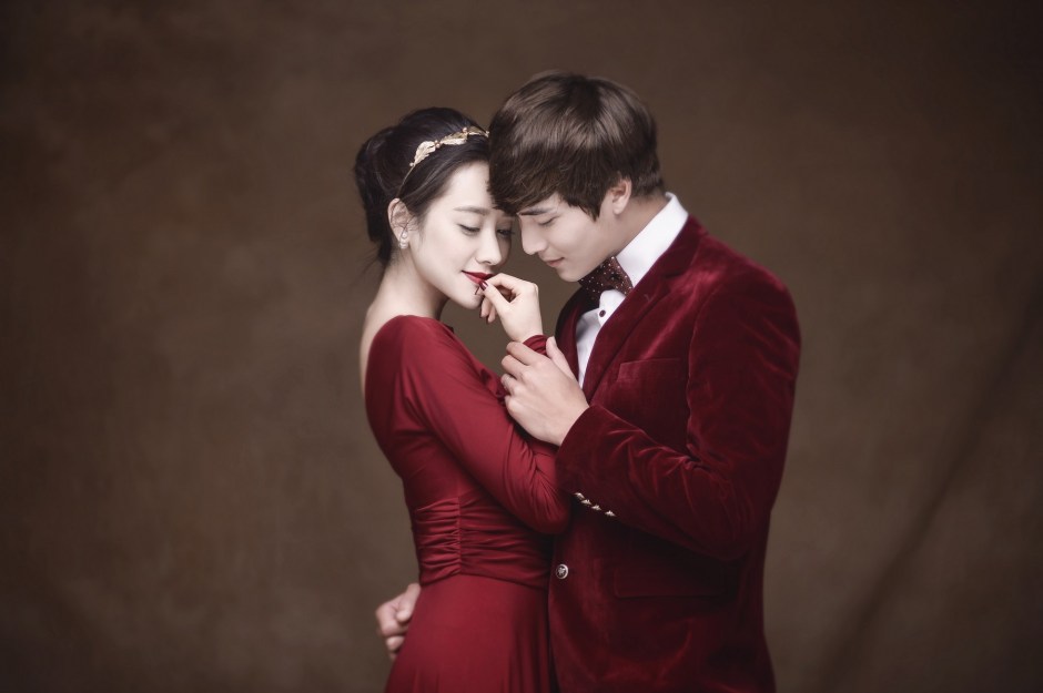 婚紗攝影,自助婚紗,婚紗推薦,婚紗禮服,二手禮服,禮服專賣,禮服特賣,手工禮服,手工婚紗,禮服推薦