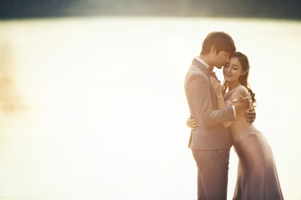 婚紗攝影,自助婚紗,婚紗推薦,婚紗禮服,二手禮服,禮服專賣,禮服特賣,手工禮服,手工婚紗,禮服推薦