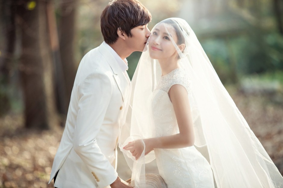 婚紗攝影,自助婚紗,婚紗推薦,婚紗禮服,二手禮服,禮服專賣,禮服特賣,手工禮服,手工婚紗,禮服推薦